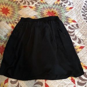 Black skirt with pockets